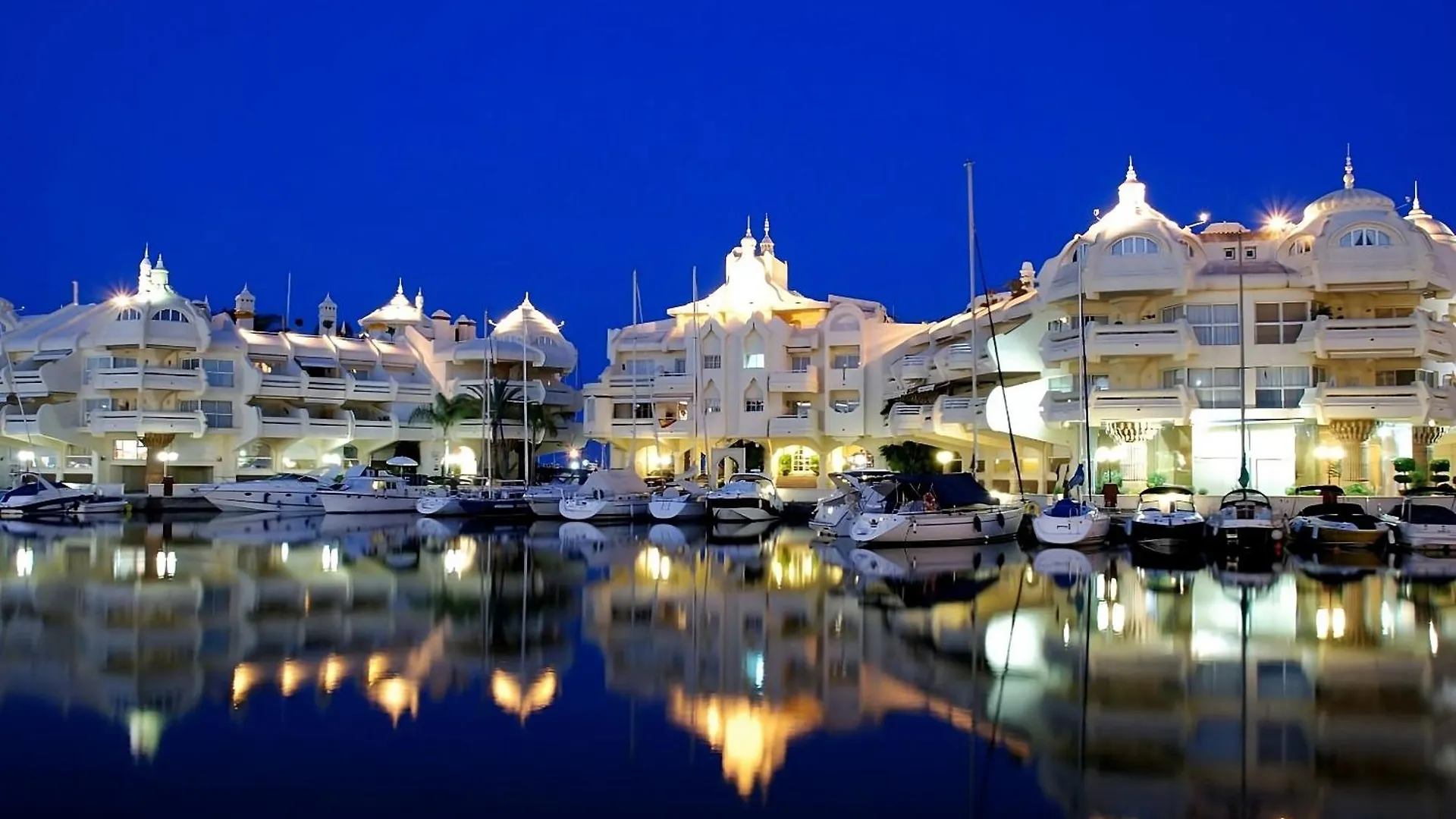 Daire Jupiter. Moderno Estudio. Vistas Al Mar Y Montana Benalmádena İspanya
