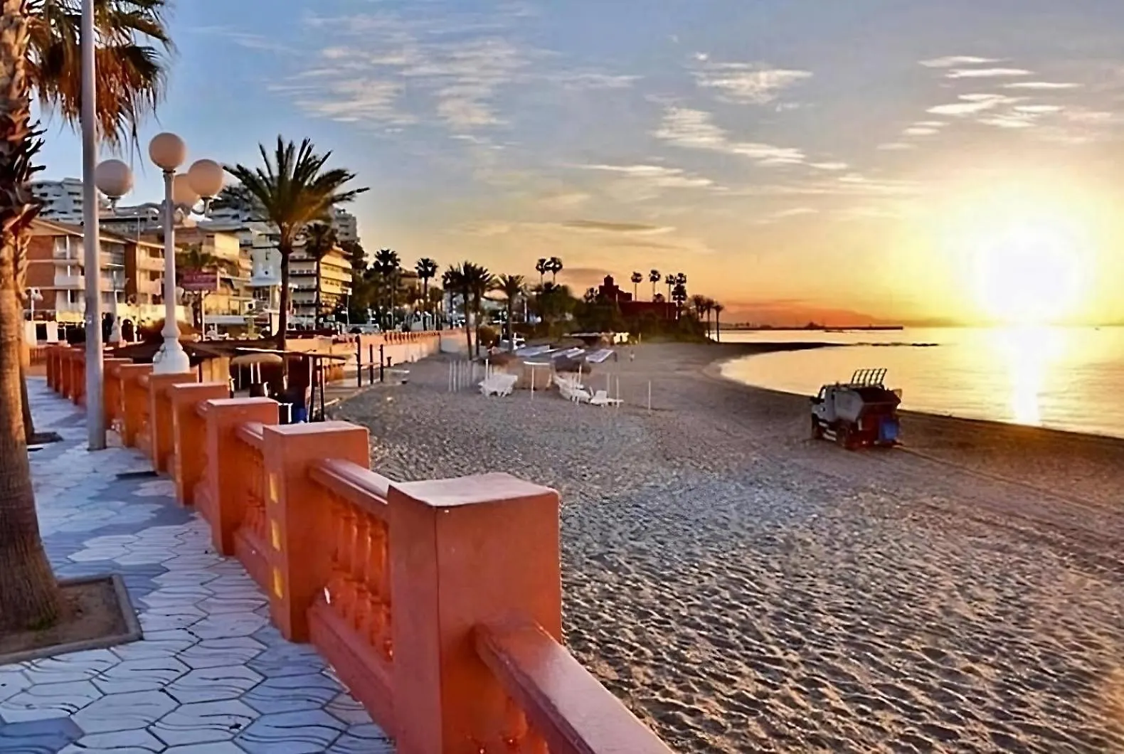 Daire Jupiter. Moderno Estudio. Vistas Al Mar Y Montana Benalmádena